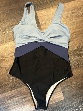 NWOT Colorblock One-Piece Swimsuit in Light Blue, Navy & Black